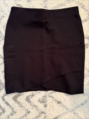 Aritzia Black Asymmetrical Mini Skirt - Classic Women's Skirt
